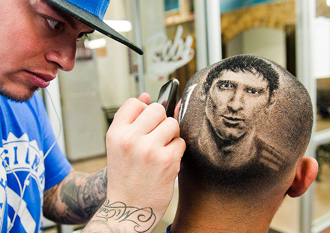 rod the barber: Barber Rob Ferrelss of Argentine soccer player Lionel Messi 
