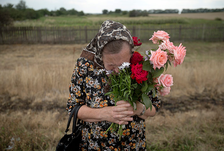 20 photos: a service for the victims of MH17