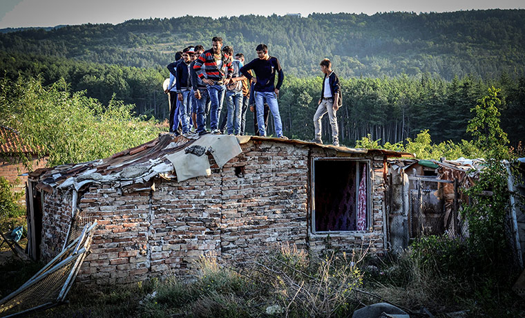 20 photos: Bulgarian Roma try to save their homes from demolition