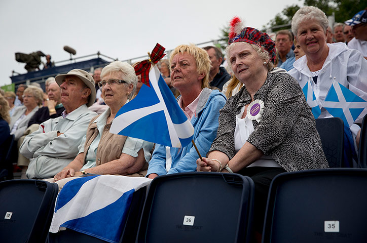 Tom Jenkins day 1: Scottish fans closely watch the action 