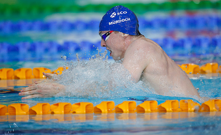 Tom Jenkins day one: Ross Murdoch sprints clear in the last 50 metres 