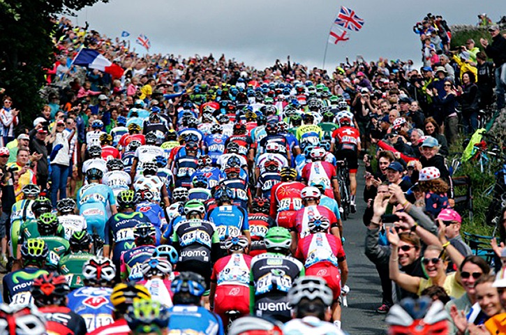 Best TDF 2014 The riders in climb during the 1st Stage