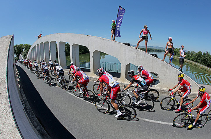 Watching the TDF2014: With impeccable balance fans watch the peloton