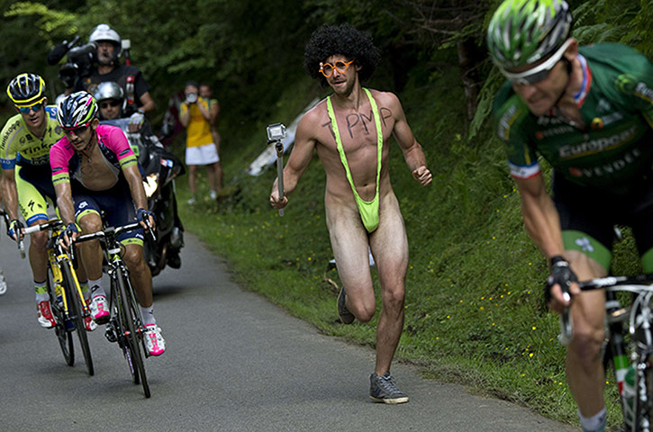 Watching the TDF2014: A fan showing his 