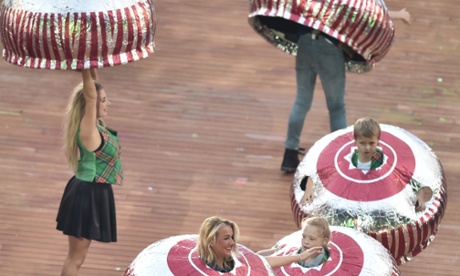Giant teacakes were a sweet treat in the Commonwealth Games opening ceremony.