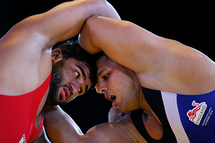 Commonwealth Games: Commonwealth Games day six