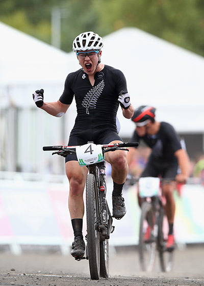 Engeri: Anton Cooper of New Zealand celebrates