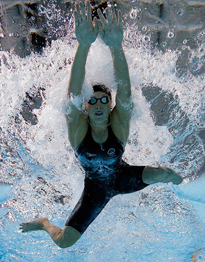 underwater: Sophie Pascoe of New Zealand