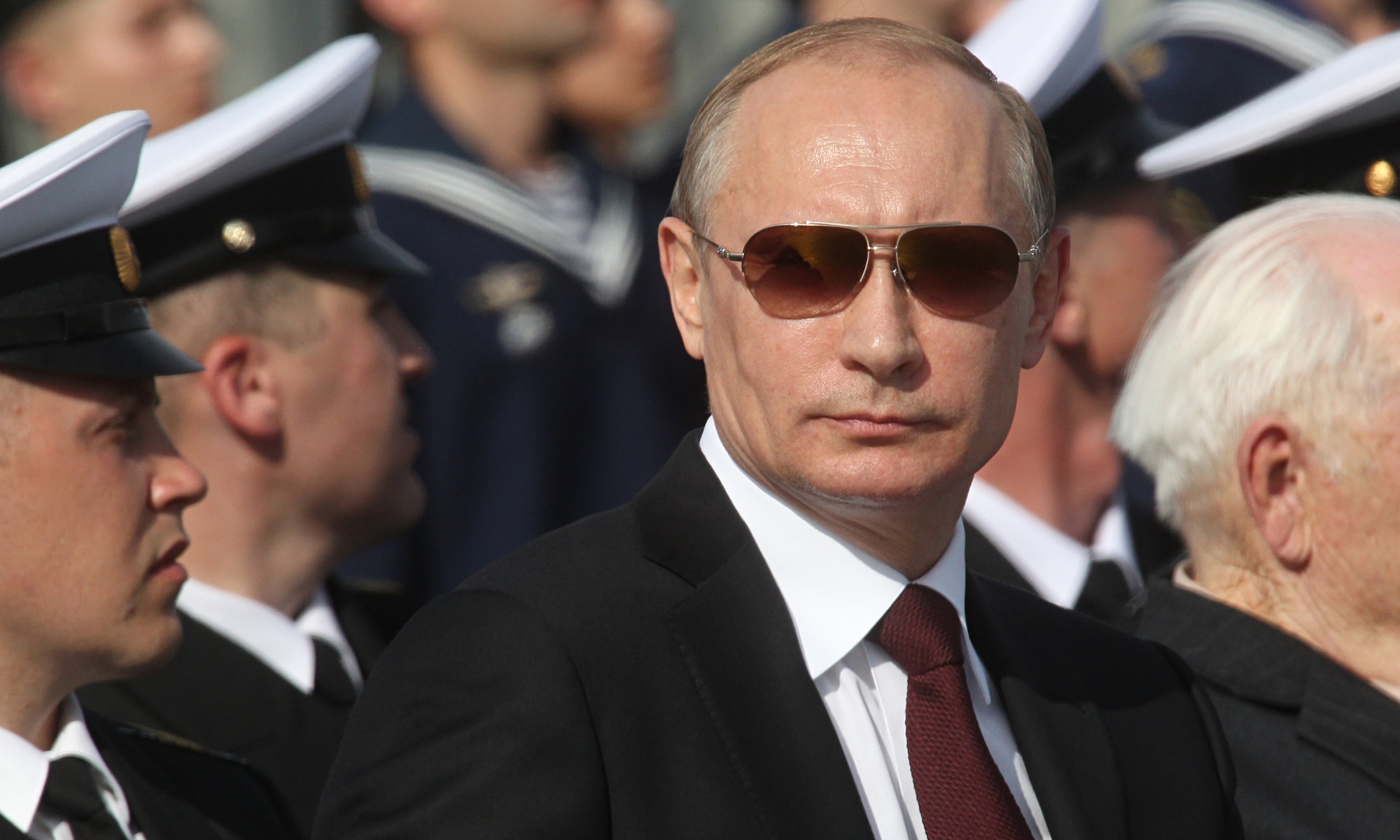 http://static.guim.co.uk/sys-images/Guardian/Pix/pictures/2014/7/31/1406809572640/Vladimir-Putin-at-a-navy--014.jpg