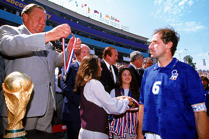 Best World Cup photos: Soccer - 1994 FIFA World Cup - Final - Brazil v Italy - Rose Bowl, Pasadena