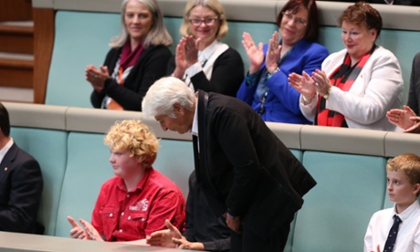 Japanese Prime Minister Shinzo Abe acknowledges Dawn Fraser: 