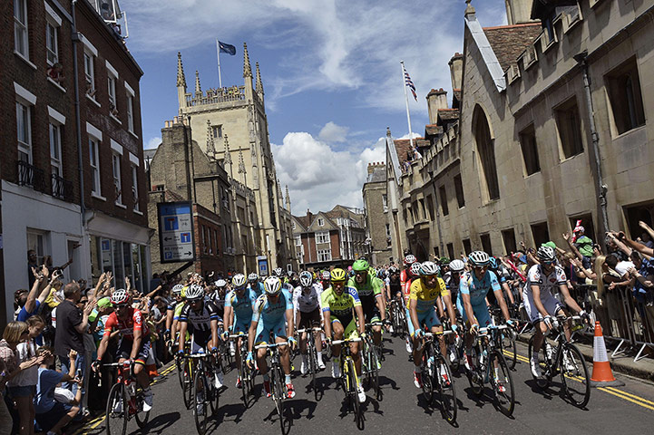 TDF3: Vincenzo Nibali wearing the overall leader's yellow jersey