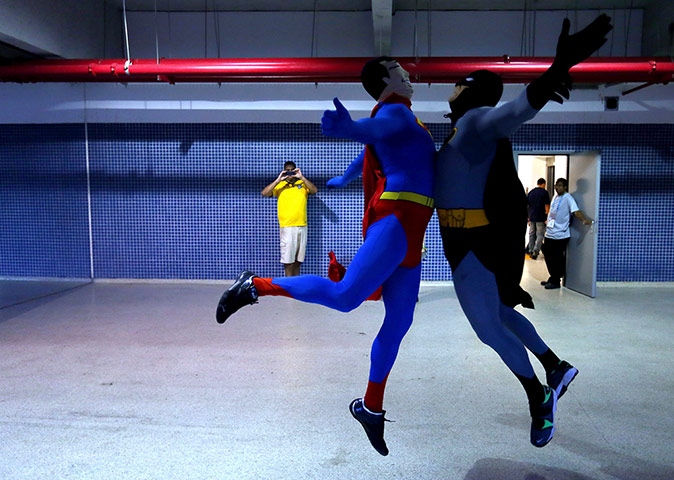 weird sport: superman and batman