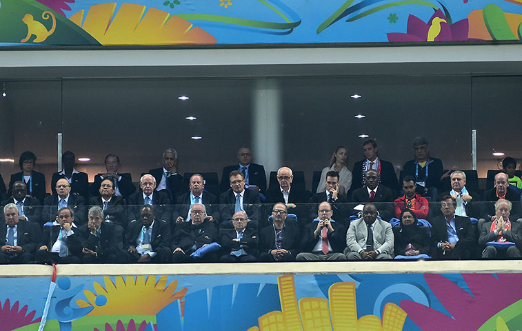 argies v dutch: VIP box