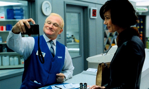 Robin Williams with Connie Nielsen in One Hour Photo, 2002.