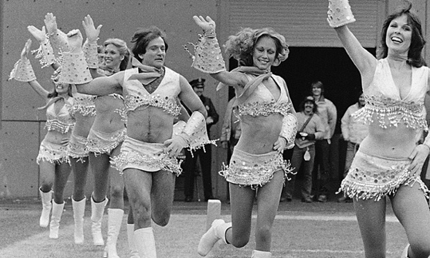 Robin Williams dressed as a cheerleader cheerleaders during the filming of Mork & Mindy.