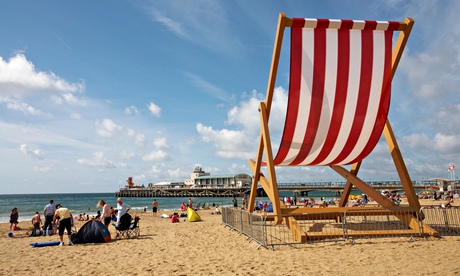 Extra-large deckchairs