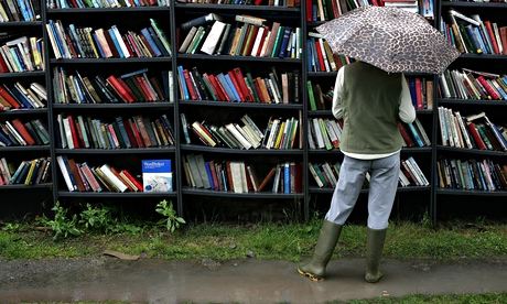 Outdoor bookshelf