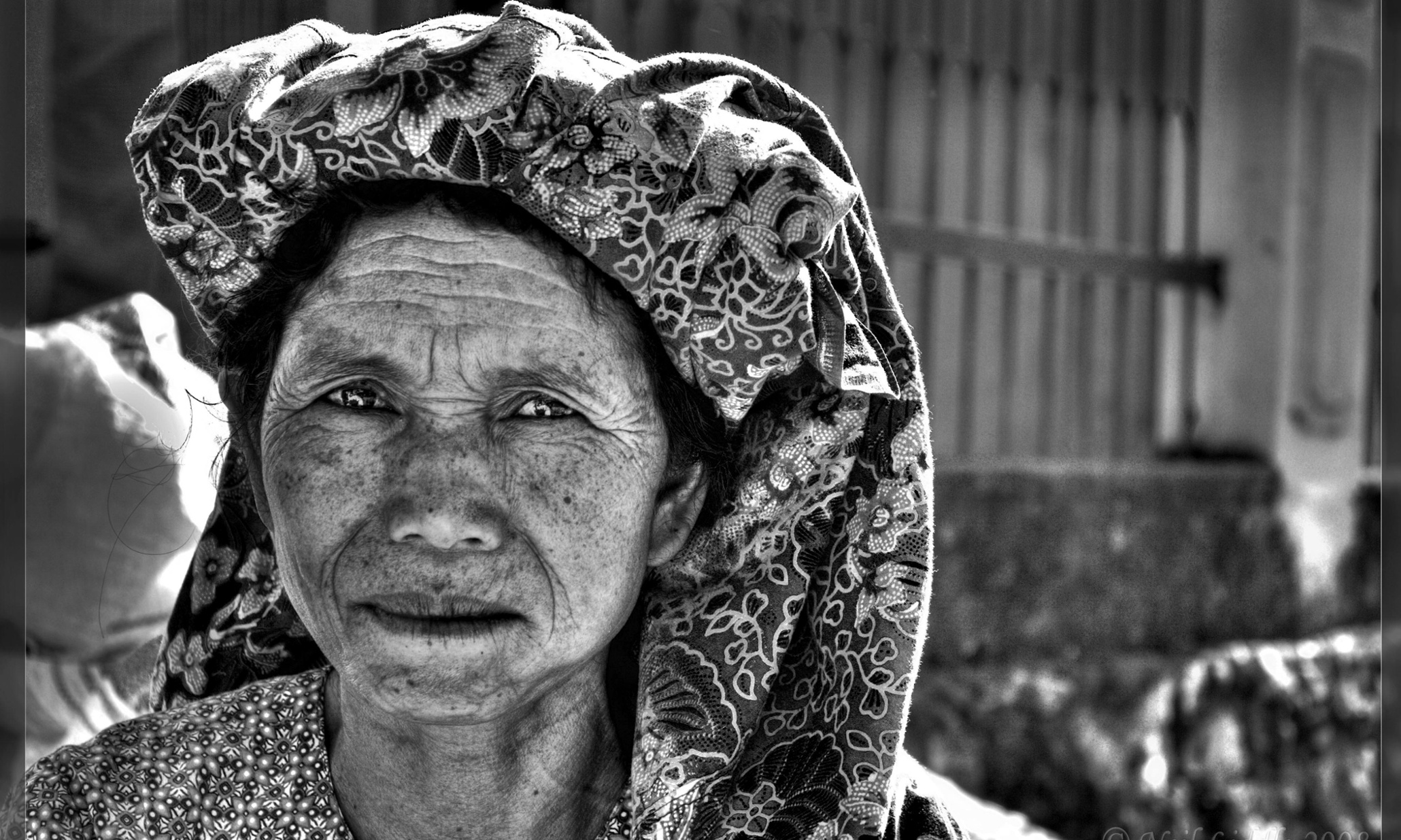 A woman at the Rantepo market