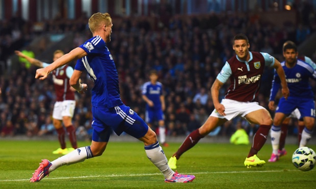 And just four minutes after Costa's equaliser,  Andre Schurrle scores their second goal following a sublime pass from Cesc Fabregas.