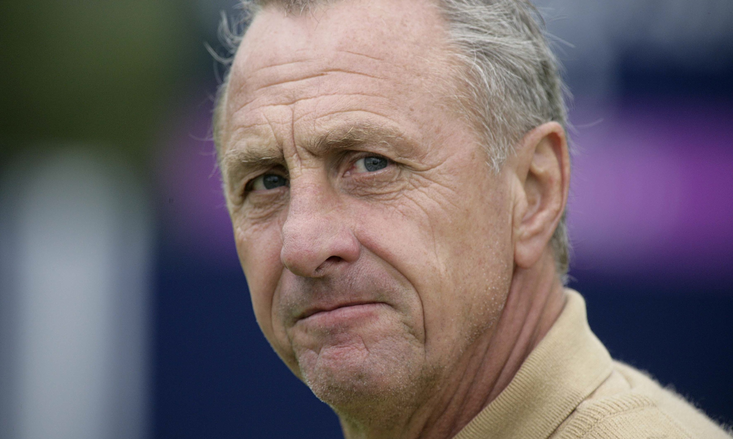 Dutch newspaper apologises after fake report of Johan Cruyff’s death