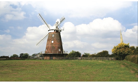 Picture of windmill in green field in Essex