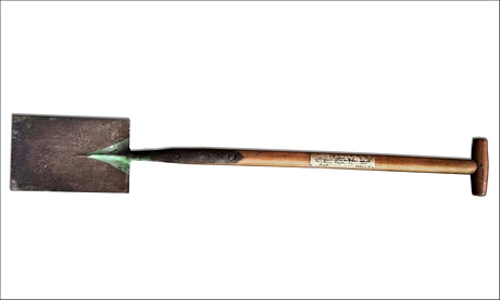 George Bernard Shaw's spade to go up for auction, 