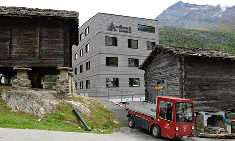 The wellnesshostel4000 in Saas Fee, Switzerland is fitted out with a private spa and swimming pool