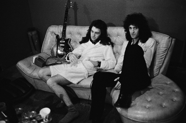 Queen backstage at the rainbow in 1974