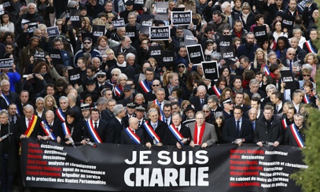 Officials join hundreds of thousands of people in Nice.