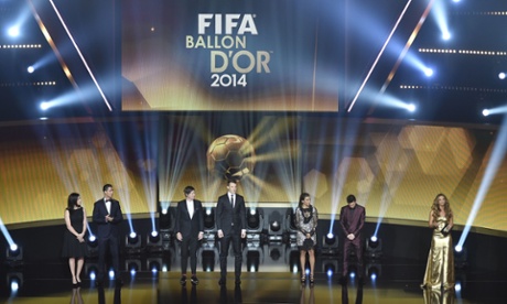 Host Kate Abdo welcomes Nadine Kessler, Cristiano Ronaldo, Abby Wambach, Manuel Neuer, Marta and Messi pose onto the stage
