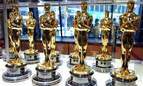 Oscars statuettes