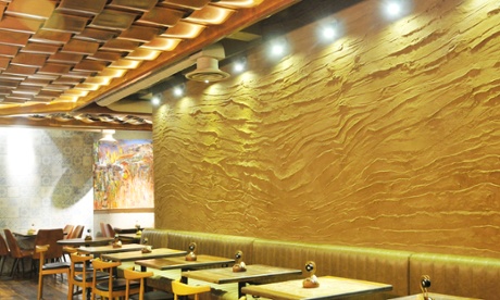 'Excellent at thermal regulation': rammed earth in Leadenhall market.