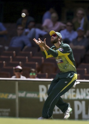 Australia's Glenn Maxwell gratefully receives catches  Moeen Ali's gift and the England batsman is heading back to the pavillion after racking up 22 runs