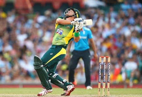 Shane Watson skies it and the hands of Chris Woakes are waiting when the ball comes back to earth