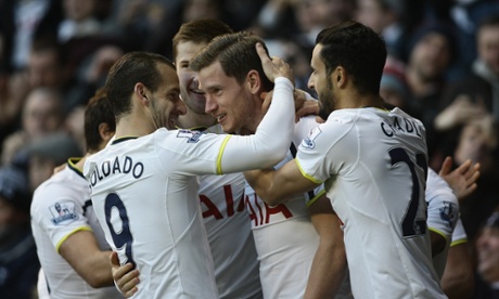 Jan Vertonghen celebrates after his goal, a shot deflected off John O'Shea.