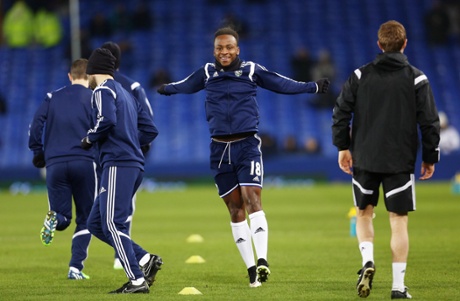 WBA’s Saido Berahino warms up at Goodison Park and is named in the starting line-up.