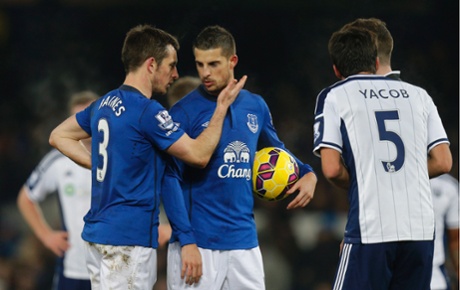 Baines has a word with Mirallas before the penalty.