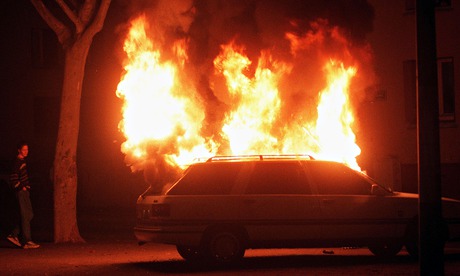 France reports 12% fall in number of cars torched on New Year’s Eve