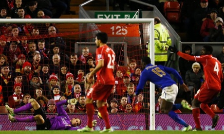 Jeffrey Schlupp equalises for Leicester City in the Premier League game against Liverpool.