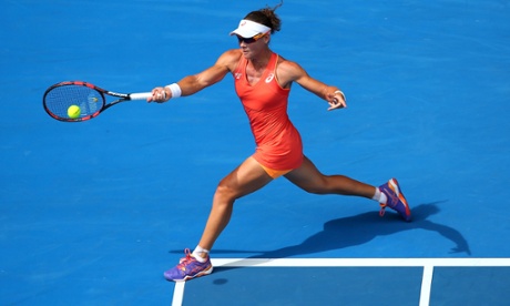Stosur on the stretch (Photo by Quinn Rooney/Getty Images)