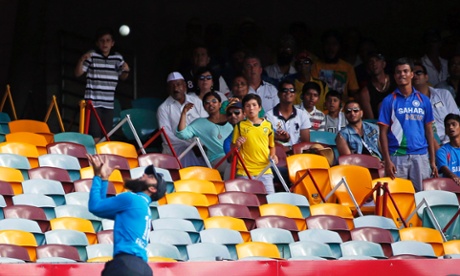 England's Moeen Ali prepares to catch out India's Mohammed Shami off the bowling of James Anderson as the crowd watches, no doubt willing him to drop it.
