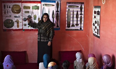 unexploded ordnance awareness class in Kabul