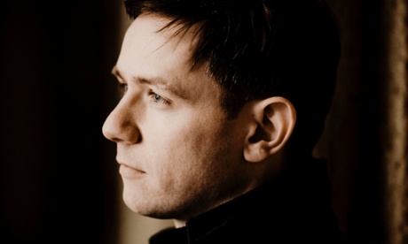 Iestyn Davies