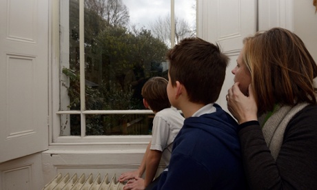 Bibi on how to photograph garden birds