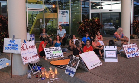 Darwin vigil in support of asylum seekers