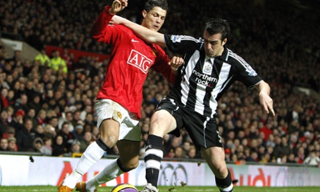 Manchester United's Cristiano Ronaldo and Newcastle United's Sanchez Jose Enrique