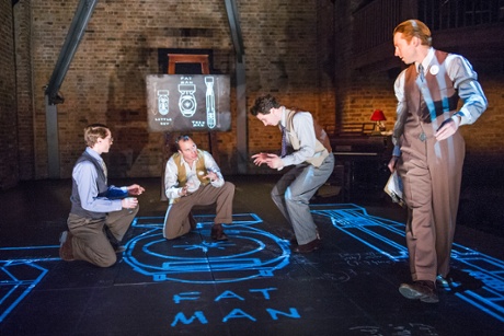 Oppenheimer Fat Man Joel MacCormack Klaus Fuchs, Ross Armstrong Richard Feynman, Josh O'Connor Luis Alvarez Tom McCall Hans Bethe