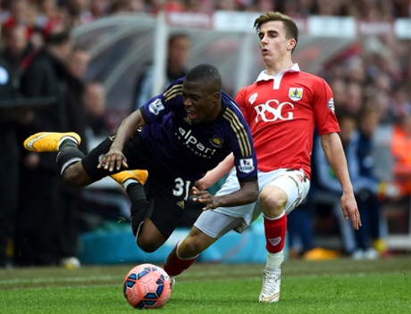 Enner Valencia hits the deck as he's chased by Joe Bryan.