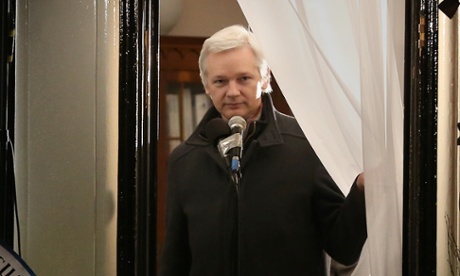 julian assange embassy window
